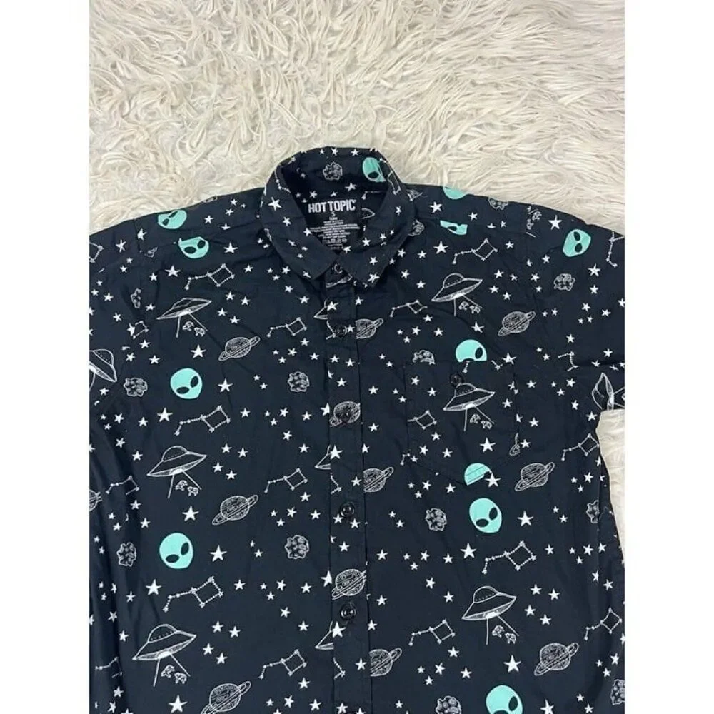 Hot Topic Shirt Men's Small Alien All Over Print Space UFO Constellation Camp - Picture 9 of 9